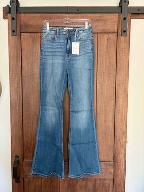 Carly Jean Los Angeles Austin Medium Wash Flared Jeans Size 9